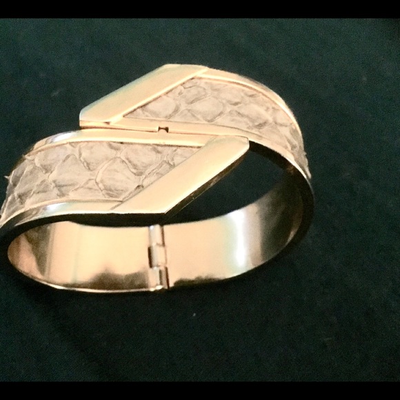 Snakeskin Hinged Bangle Bracelet - Picture 1 of 5